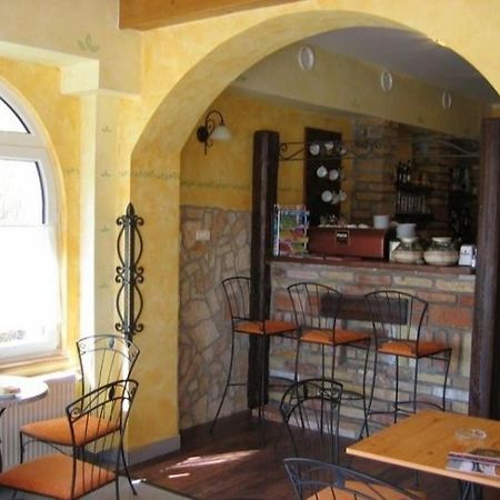 Sziget Hotel&Restaurant Tarján Екстериор снимка
