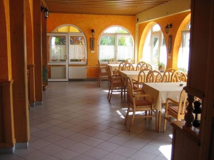 Sziget Hotel&Restaurant Tarján Екстериор снимка